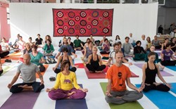 4 Reasons Why You'll Want to Meet Up to Meditate